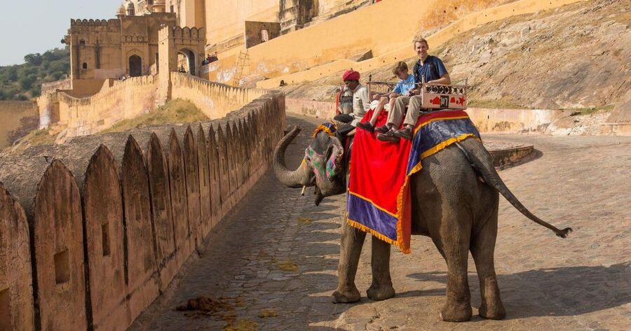 06 Days Golden Triangle Tour with Ranthambore Safari - Day 2 in Delhi and the route to Jaipur: Qutub Minar and Humayun’s Tomb