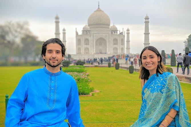 2 Days Taj Mahal Tour and Agra Tour by Car from Delhi - Why a guide helps more than you think