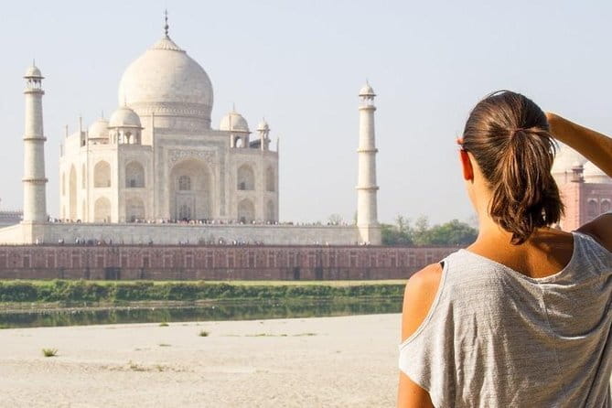 2 Days Tour of Agra (Taj Mahal) & Delhi City Tour - Day 2 Delhi: Qutub Minar to Jama Masjid, plus a modern spiritual stop