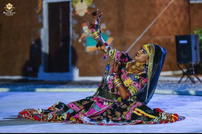 3-Day Luxury Golden Triangle Tour: New Delhi, Agra & Jaipur - Jal Mahal, Gaitore Ki Chhatriyan, and quick photo stops that still matter