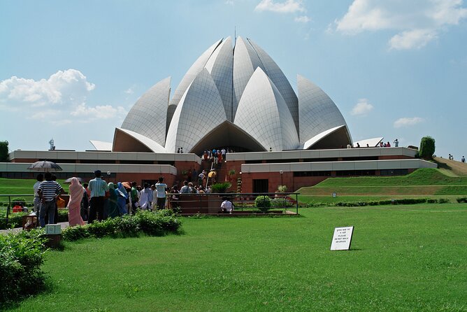 3 Day Luxury Golden Triangle Tour to Agra & Jaipur from New Delhi - Luxury Comfort That Actually Matters: AC, Bottled Water, and Covered Costs