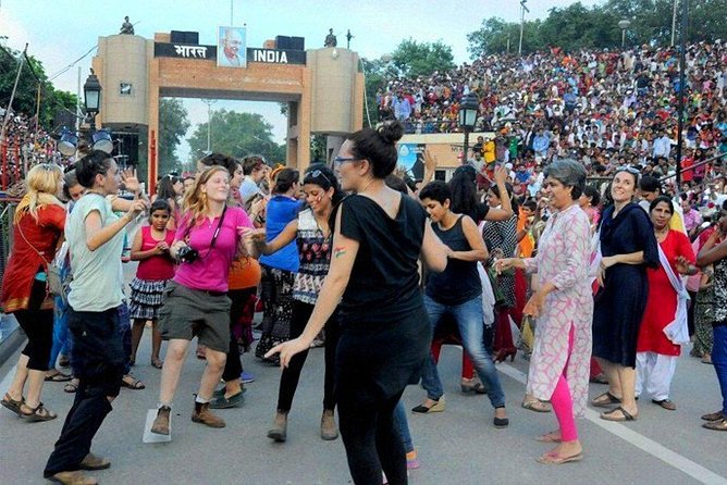 3-Days Amritsar tour from Delhi Includes Hotel,Train tickets & Transfers - Day 1 in Delhi: Qutub Minar, Lotus Temple, Humayun’s Tomb, and the Red Fort Circuit