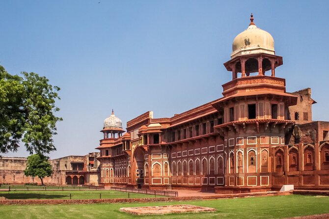 3 Days Golden Triangle Tour Delhi Agra Jaipur by Private AC Car - Day 3 in Jaipur: Jaigarh Fort, Hawa Mahal windows, City Palace, and Jantar Mantar
