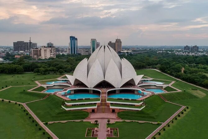 3 Days Luxury Golden Triangle Tour - Day 1 in Delhi: Old Delhi to UNESCO moments, then on to Agra