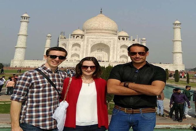 3 Days Private Luxury Golden Triangle Tour from Delhi - Day 1 in Delhi: Old Delhi Streets and Mughal Landmarks