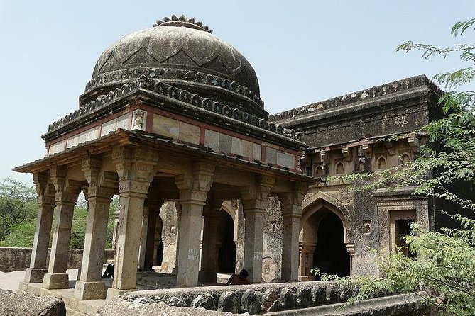 3-Hour Mehrauli Archaeological Park Ruins Walking Tour Delhi - Key Things You Should Know Before You Go