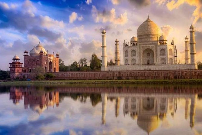 4 Day Golden Triangle Tour with Ranthambore Tiger Safari - Day 4 Jaipur fort, Jal Mahal photos, and back to Delhi