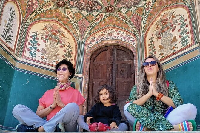 4 Days Private Golden Triange Tour to Agra and Jaipur from Delhi - Day 1 in Delhi: India Gate, Qutub Minar, and the calmer side of government buildings