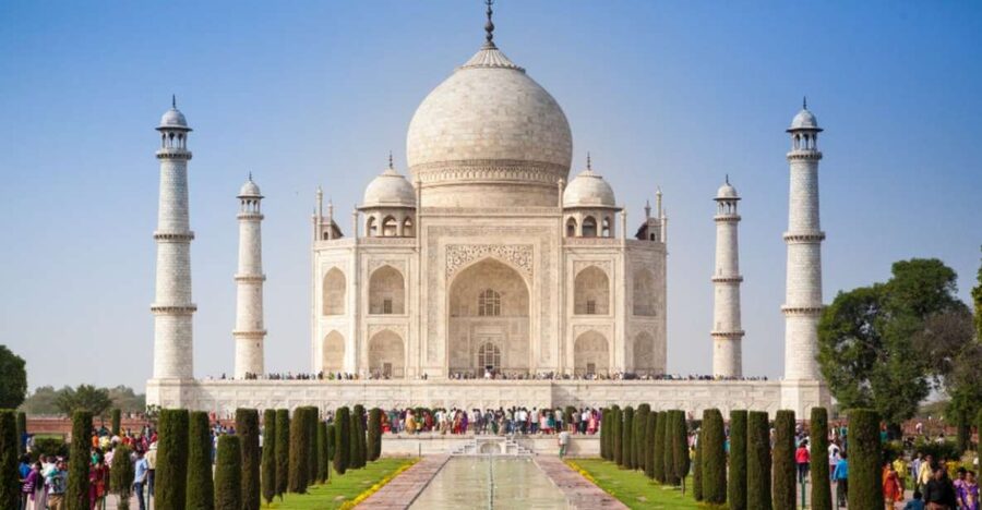 4-Days Private Golden Triangle Tour: Delhi, Agra & Jaipur - Day 1 in Delhi NCR: From Qutub Minar to Old Delhi Stepwell Views
