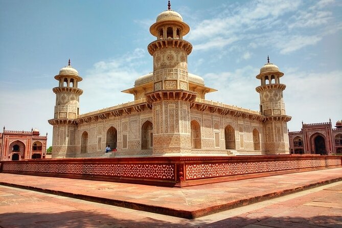 5 Days Golden Triangle - The Delhi to Agra Transfer: What a 200 km Jump Feels Like