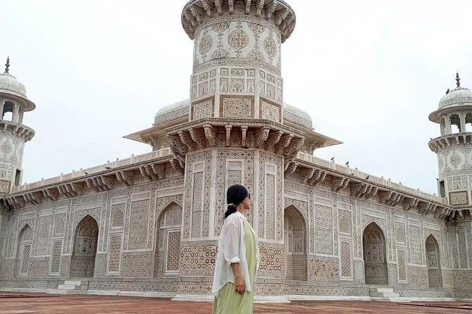 5-Days Luxury Golden Triangle Tour to Agra and Jaipur From Delhi - The guide-and-driver factor, and why it matters on this route