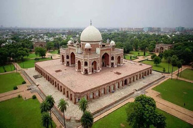 5 Days Private Golden Triangle Tour from Delhi - Day 4 Jaipur: Amber Fort Area Views, Hawa Mahal Windows, and City Palace Rooms