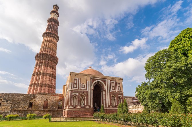5 Days Private Golden Triangle Tour to Agra & Jaipur from Delhi - Your guide matters: Sadiq, Amar, and photo-friendly pacing