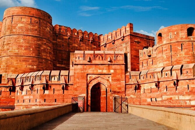 6-Day Golden Triangle Tour with Ranthambore Tiger Safari - Day 2 in Old Delhi: Red Fort area, Chandni Chowk by rickshaw, and Jama Masjid