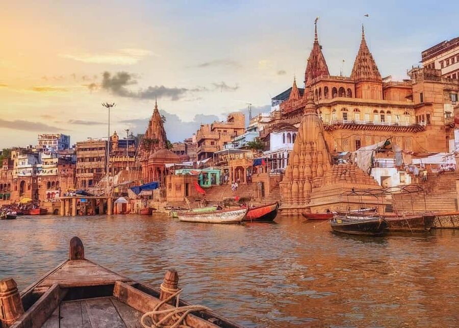 6 Day Golden Triangle Tour with Varanasi from Delhi - Varanasi: temples, Dasaswamedh Ghat, boat rides, and the Ganga Aarti lift