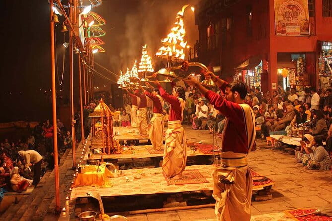 6 Days Golden Triangle with Ranthambore & Varanasi Tour - Jaipur at a human pace: Amber Palace, City Palace, Hawa Mahal and Jantar Mantar