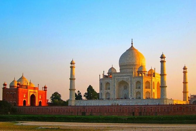 7-Day Golden Triangle & Varanasi Tour from Delhi with Guide - Varanasi arrival: first-night ghats and Kashi Vishwanath