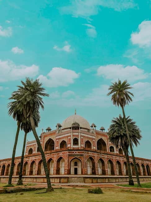 A full-day tour of Old & New Delhi Monument Express Entry - Red Fort’s Massive Walls, and What They’re Telling You