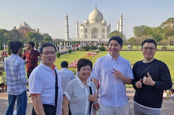 Agra Private Luxury Car Sightseeing Tour - Taj Mahal With Fast-Track Entry and Clear Guided Storytelling