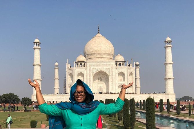 Agra Taj Mahal Tour by Gatimaan Express Train - A fast Delhi to Agra day plan on the Gatimaan Express