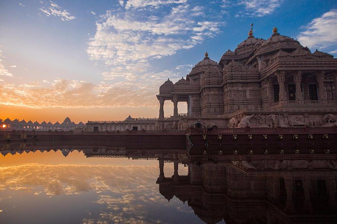 Akshardham Light & Fountain Show with Pick-up & Drop-off - Hotel Pickup and Drop-Off: The Delhi Sanity Saver