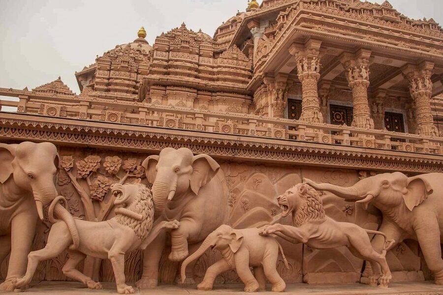 Akshardham Light & Fountain Show with Pick-up & Drop-off - Price and Value: What $28 Really Buys You