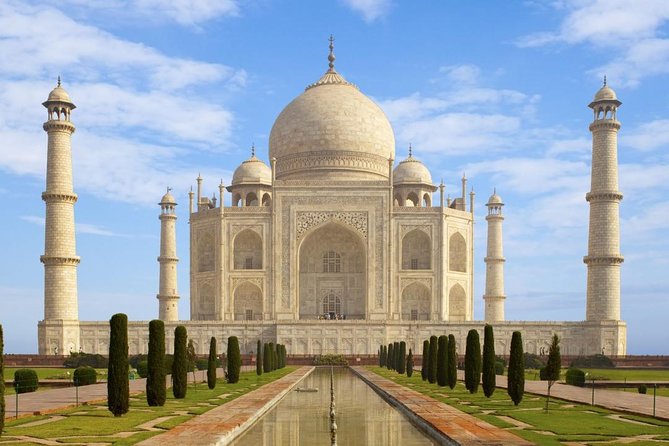 All-Inclusive Private Taj Mahal & Agra Day Trip from Delhi - Lunch at Courtyard by Marriott, buffet choices, and drink planning