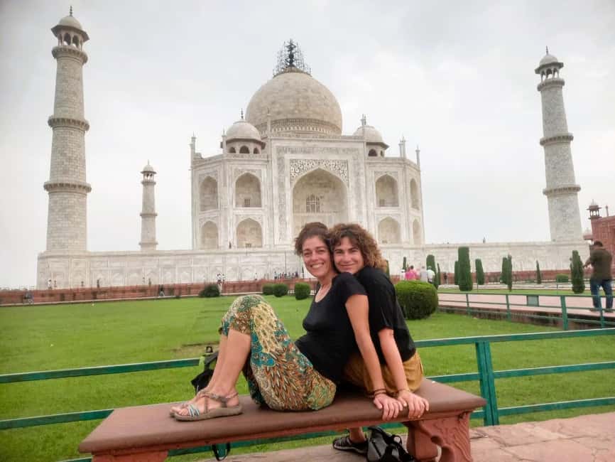 All-Inclusive Sunrise Taj Mahal, Agra Fort & Baby Taj Tour - Agra Fort: where Mughal rule shows up in red sandstone
