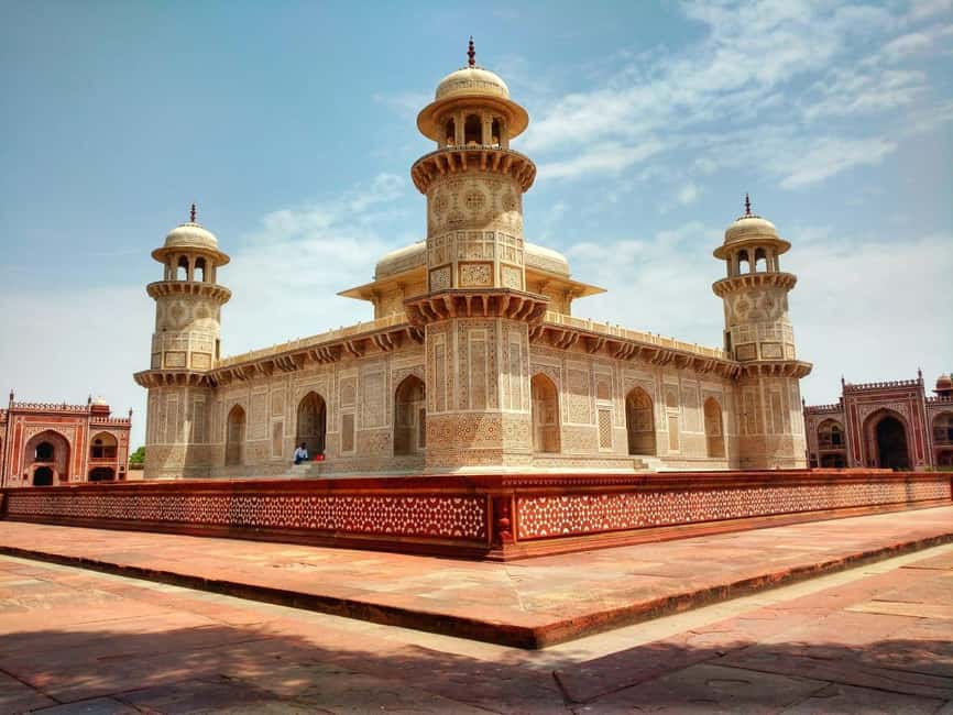 All-Inclusive Sunrise Taj Mahal, Agra Fort & Baby Taj Tour - Lunch in Agra, then onward to the calmer monument