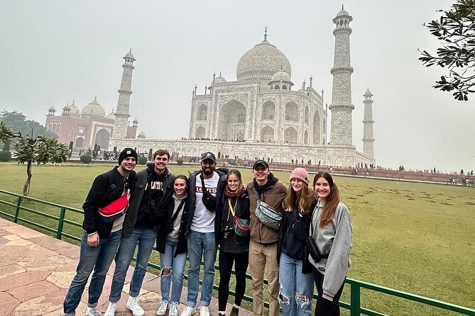All Inclusive Taj Mahal Private Tour by Car from Delhi - Agra Fort: Mughal power you can actually walk through in an hour