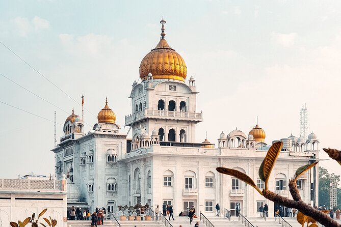 Best of 8 hrs Private old & New Delhi City Tour - Gurudwara Bangla Sahib, a calm break with water-tank meaning