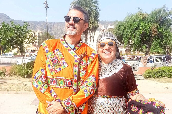 Best of India - 4 Days Golden Triangle Private Trip - Day 2: Sunrise Taj Mahal plus crafts time, then Chand Baori on the way to Jaipur