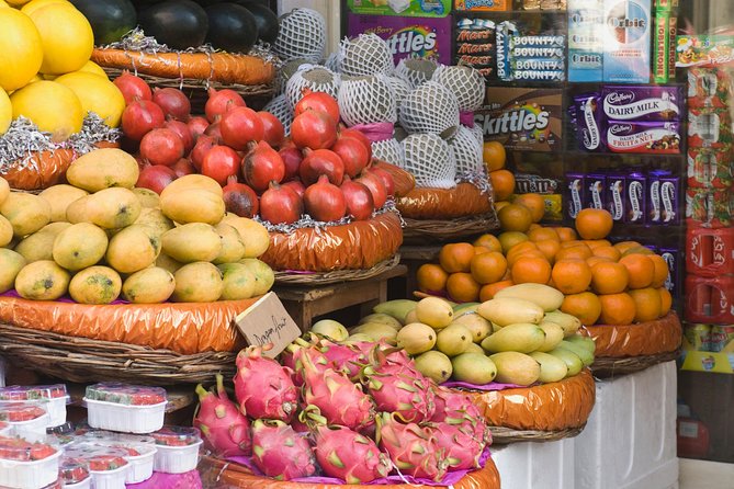 Bustling Markets of Delhi (Guided Half Day Shopping Tour) - Connaught Place and Palika Bazaar: Shopping That Feels More Organized