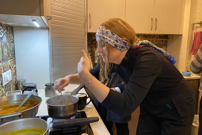 Chai Master Class in an Authentic Indian Home with Food - Key highlights to watch for
