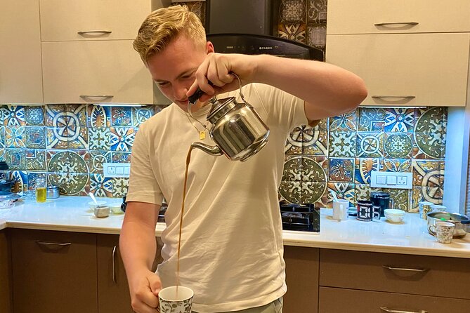 Chai Master Class in an Authentic Indian Home with Food - The Old Delhi stops: Jain temple, Sikh kitchen, and market lanes