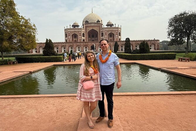 Day Trip Taj Mahal, Agra Fort & Baby Taj Tour from Delhi by Car - Agra Fort in 1 hour: big walls, short window