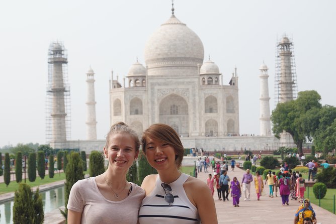 Day Trip to Taj Mahal from Delhi by Private Car - Getting there and back comfortably: AC ride plus real snacks