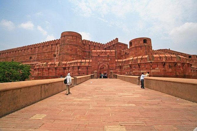Day Trip to The Taj Mahal and Agra from Delhi by Train - Handicraft stops and live demos: useful culture, plus shopping pressure