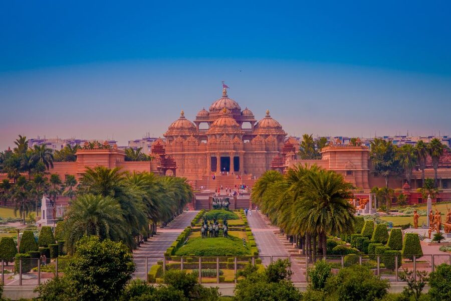 Delhi: 2-Day Delhi & Taj Mahal Tour by Car - Languages and guides, and how to pick your ideal match