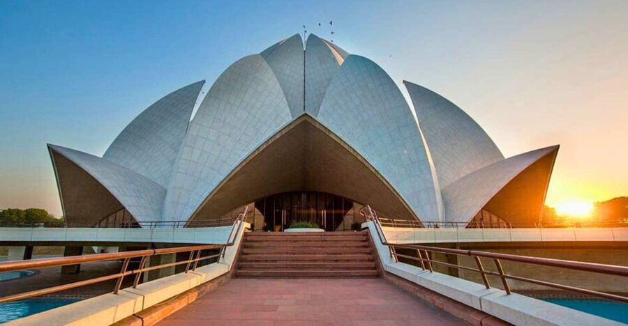 Delhi: 6-Hours Delhi Spiritual Sites With Famous Temples - Private pickup in AC, so your day starts without stress