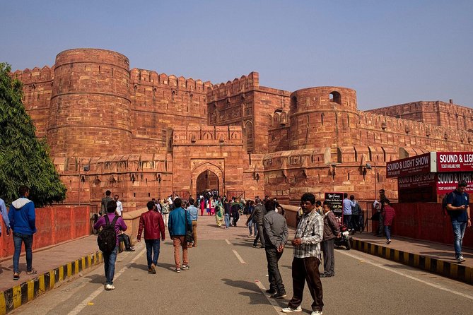 Delhi Agra Day Tour By Gatimaan Express - Getting From Your Delhi Pickup to Your Train Seats