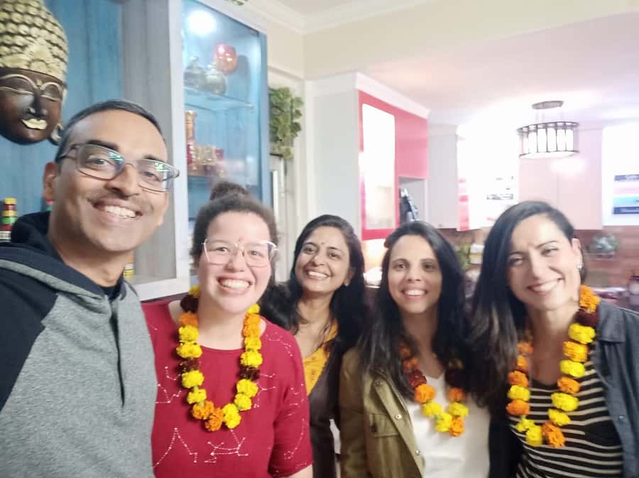 Delhi: AI Cooking Class and Much More in a Local Family Home - Logistics that actually help: reaching the meeting point and getting picked up from Metro