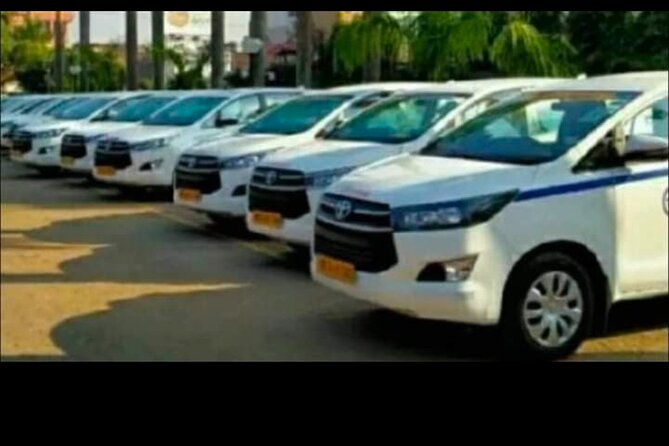 Delhi Airport Private Transfer to or from New Delhi and NCR - The value: why a private airport car is so practical in Delhi