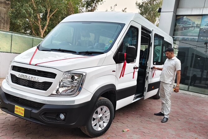 Delhi Airport Private Transfer to or from New Delhi and NCR - Your ride: private air-conditioned comfort with the essentials included
