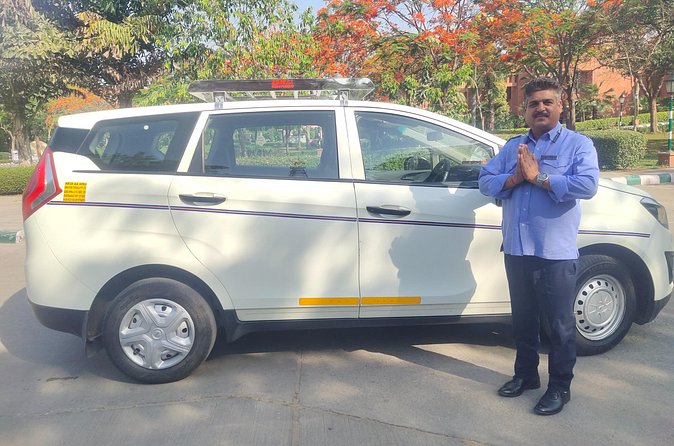 Delhi Airport Transfer – Pickup and Drop-Off (Choose One or Both) - Where Your Driver Meets You at Terminals 3, 1, and 2
