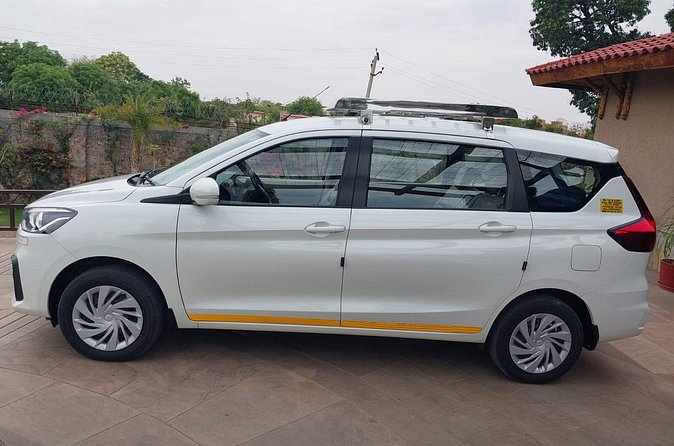 Delhi Airport Transfer – Pickup and Drop-Off (Choose One or Both) - Timing, Duration, and What to Expect on the Road