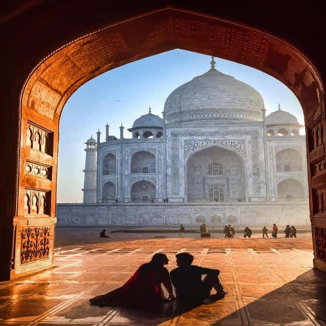 Delhi: All-Inclusive Day trip Taj Mahal with Elephant SOS - Agra Fort: Akbar’s 1565 fortress, optical illusion points, and the king’s viewpoint