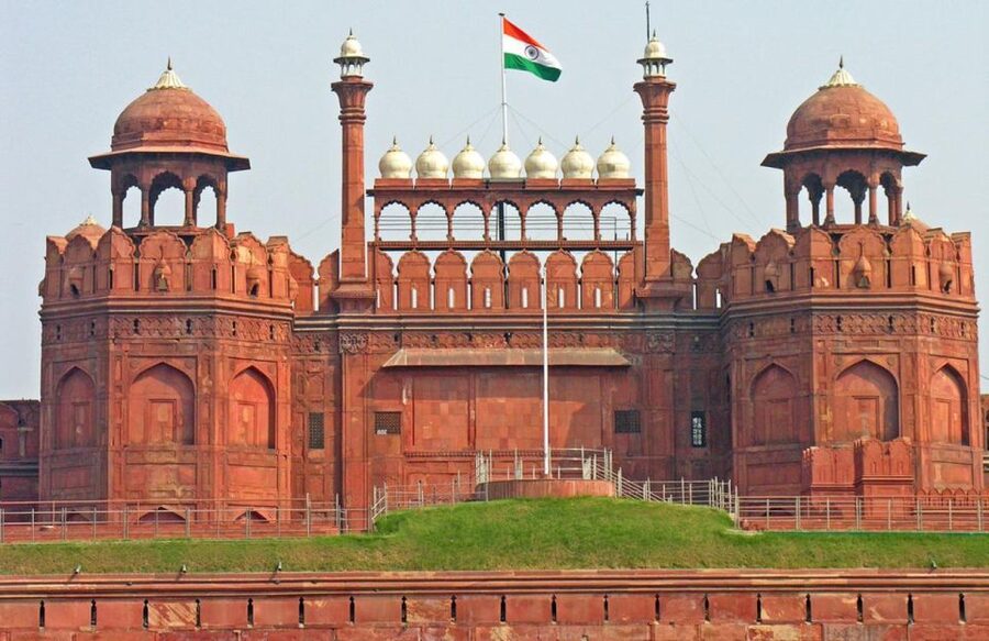 Delhi: All Inclusive Old & New Delhi Full & Half Day Tour - Lotus Temple at sunset: serene, symbolic, and timing-dependent