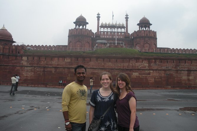 Delhi City Tour: Heritage and Cultural Gateways - Stop 5: Humayun’s Tomb, 1 hour in the first garden-tomb tradition (tickets extra)