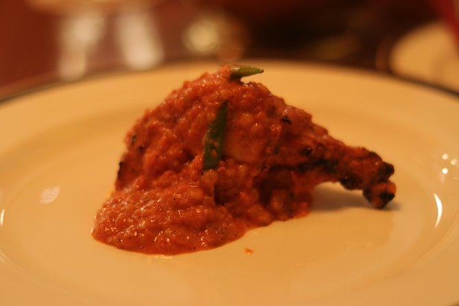 Delhi Culinary Evolution Tour: Old + New Delhi Food all inclusive - Partition-Era Dishes Near Janpath, Refugee Stories You Can Taste